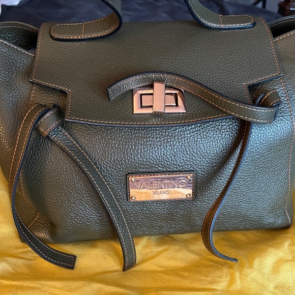 COPY - MARIO VALENTINO HANDBAG 👜 💯 AUTHENTIC - Picture 1 of 14